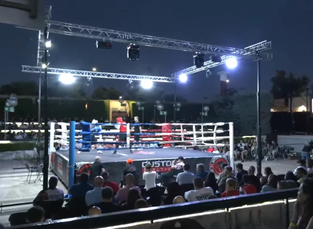 Velada CRBoxing en el Auditorio La Granja de Ciudad Real con combate en el ring y más de mil asistentes en las gradas